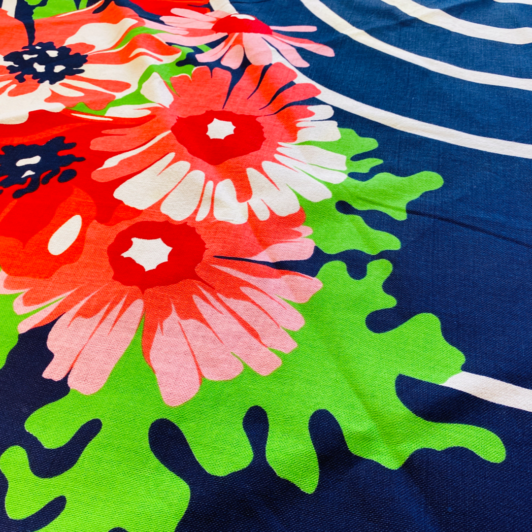 Optical Bouquet Tablecloth